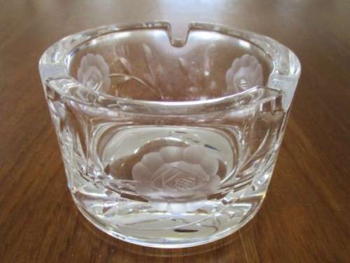 A BEAUTIFULROSECUT GLASS ASHTRAY IN EXCELLENT CONDITION