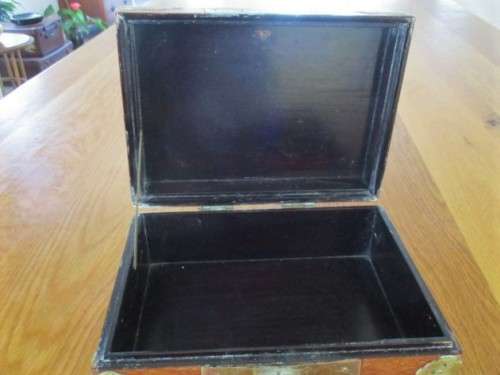 VINTAGE CHINESE WOODEN BOX WITH DETAILED BRASS OVERLAY AND TURTLE LATCH - MARK AND SIGNATURE ON BASE