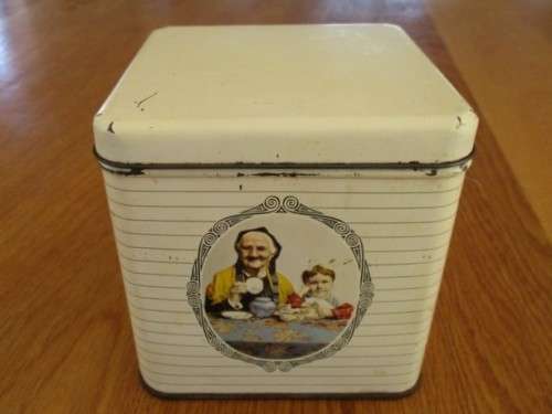 VINTAGE MAZAWATTEE TEA TIN - A REALLY OLD PRE-BARCODE ONE!