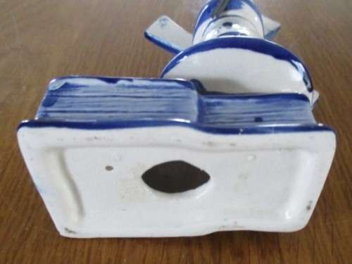 PRETTY BLUE AND WHITE DUTCH WINDMILL WITH ROTATING BLADES