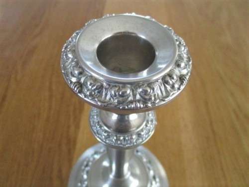 A LOVELY, ORNATE SILVER PLATED CANDLESTICK - IANTHE OF ENGLAND?.