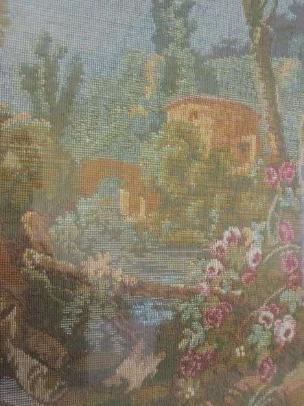 VINTAGE LARGE FRENCH MACHINE MADE TAPESTRY WITH ROMANTIC SCENE - EXCELLENT CONDITION, STUNNING FRAME