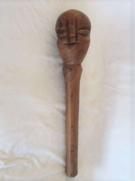 A  HEAVY SOLID WOOD HAND CARVED KNOP KIERIE - GREAT DISPLAY, HANDY WEAPON!