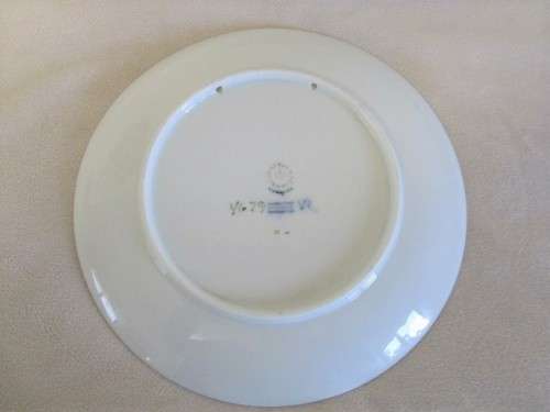 LOVELY LARGE ROYAL COPENHAGEN BLUE AND WHITE PORCELAIN PLATE DEPICTING DENMARK`S LITTLE MERMAID