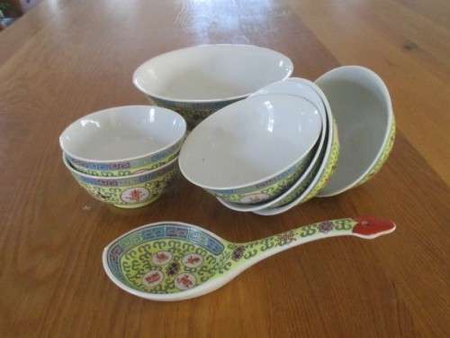 LOVELY BATCH OF VINTAGE 1980`s YELLOW ZHONGGUO JINGDEZHEN BOWLS AND LADLE