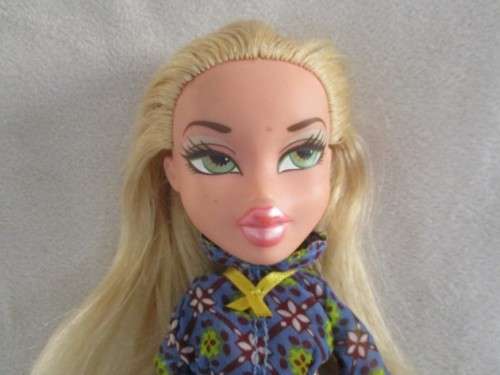2001 MGA BRATZ DOLL