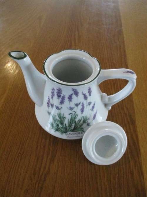 A PARTICULARLY PRETTY SMALL  WIESENTHAL, GERMANY SET FOR THAT SPECIAL MORNING CUP OF COFFEE IN BED!