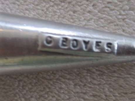 A VINTAGE 1996 CARROL BOYES BOTTLE STOPPER - ENGRAVED BY OLD MUTUAL