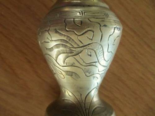 AN OLD ANTIQUE? CHINESE BRASS VASE INTRICATELY ENGRAVED WITH FIVE-CLAWED DRAGON