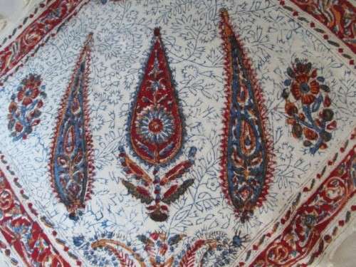 A SMALL VINTAGE HAND PRINTED & WOVEN  PERSIAN/IRANIAN ARYA ARTS CLOTH
