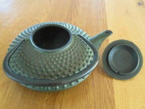 A UNIQUE VINTAGE CAST IRON HOBNAIL DESIGN TEAPOT - MUST HAVE LOOKED GREAT ON GRANDMA'S WOOD STOVE!