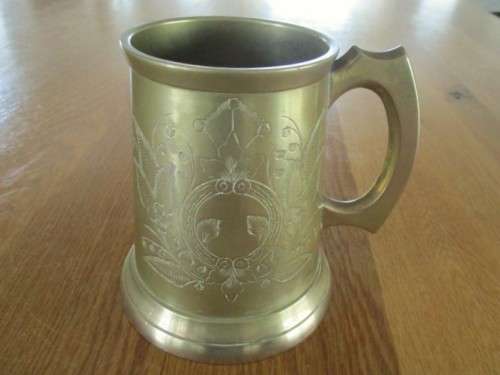 BEAUTIFULLY ETCHED VICTORIAN SOLID BRASS BEER MUG/TANKARD