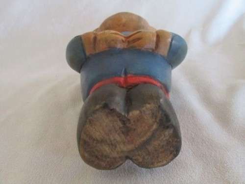 HOW VERY SPECIAL!! A VINTAGE CARVED WOODEN TEDDY BEAR!! (NO.1 OF 2)
