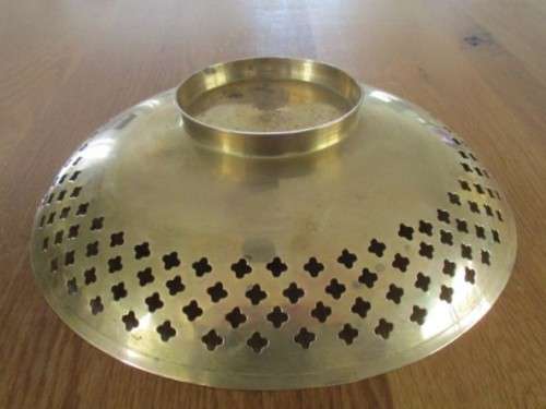 A STUNNING DECORATIVE LARGE VINTAGE ISLAMIC MIDDLE EASTERN BRASS BOWL