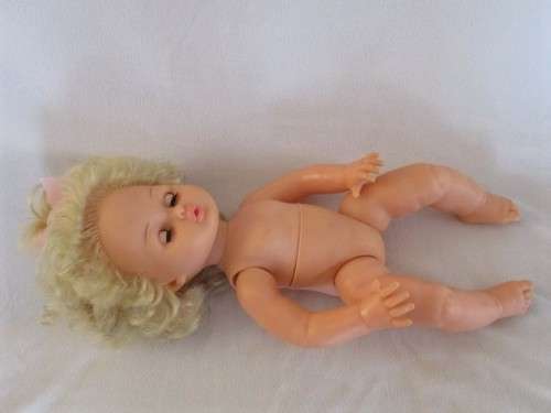 PRETTY VINTAGE 1980's COLLECTABLE FIRST LOVE BABY LOVE DOLL - 42CM TALL TWISTY BODY DOLL