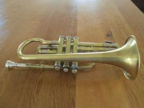 VINTAGE BRASS TRUMPET/CORNET WITH VINCENT BACH 10 1/2 C MOUTHPIECE  FOR DISPLAY/RESTORATION