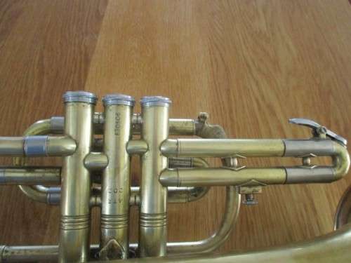 VINTAGE BRASS TRUMPET/CORNET WITH VINCENT BACH 10 1/2 C MOUTHPIECE  FOR DISPLAY/RESTORATION