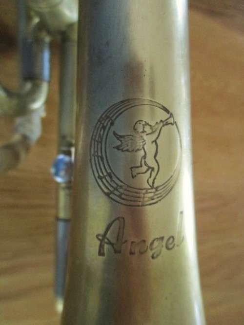 VINTAGE BRASS TRUMPET/CORNET WITH VINCENT BACH 10 1/2 C MOUTHPIECE  FOR DISPLAY/RESTORATION