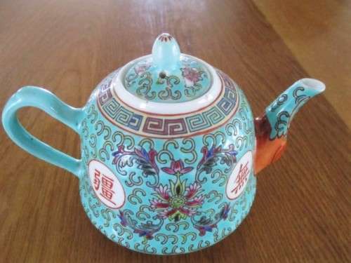 UNUSUAL AND LOVELY - ZHONGGUO JINGDEZHEN TURQUOISE TEAPOT WITH UNUSUAL ELEPHANT TRUNK SPOUT