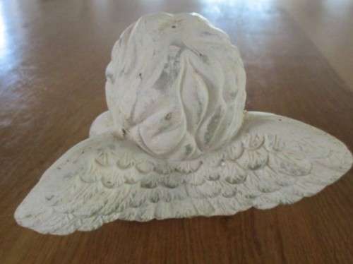 A HEAVY STONE CAST CHERUB  HEAD