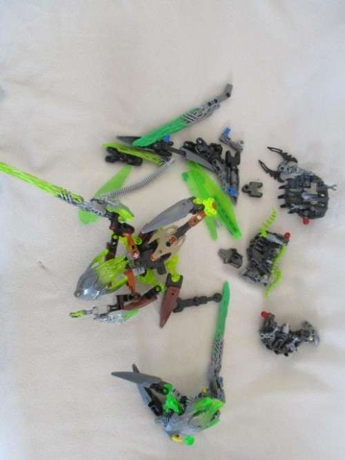 TWO SETS OF LEGO BIONICLE - KETAR CREATURE OF STONE AND IKIR CREATURE OF FIRE