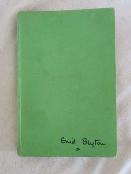 RATHER RARE 1958 ENID BLYTON FIRST EDITION - THE BIRTHDAY KITTEN (HARD COVER)