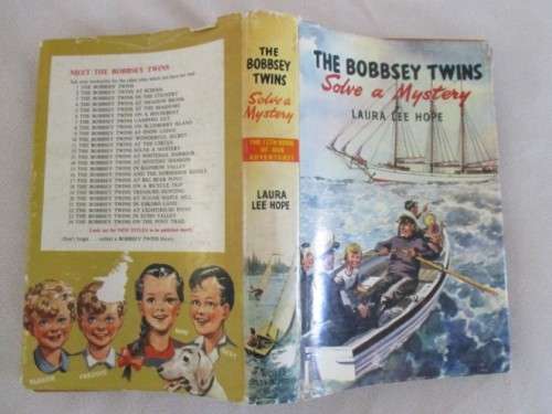 1957 HARD COVER PLUS DUST COVER - THE BOBBSEY TWINS SOLVE A MYSTERY BY LAURA LEE HOPE