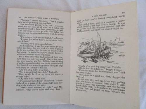 1957 HARD COVER PLUS DUST COVER - THE BOBBSEY TWINS SOLVE A MYSTERY BY LAURA LEE HOPE
