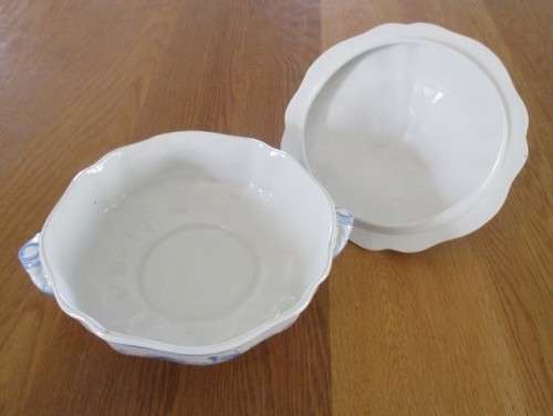 NO.1 - ANTIQUE FURNIVALS BLUE & WHITE QUAIL DESIGN TUREEN - CIRCA 1913-1921