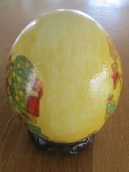 VINTAGE DECOUPAGED OSTRICH EGG WITH VICTORIAN CHRISTMAS SCENES