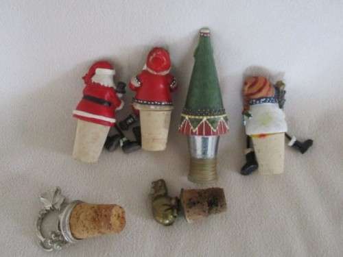 CHRISTMAS 7 -  SIX FUN BOTTLE STOPPERS FOR CHRISTMAS