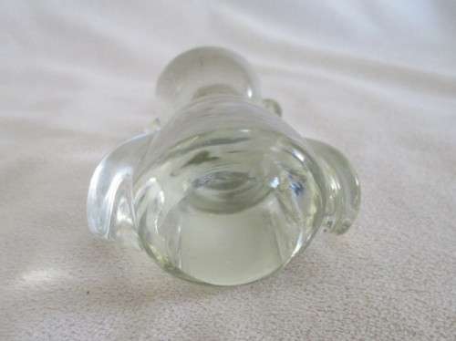THE CUTEST GLASS OWL PAPERWEIGHT IN PERFECT CONDITION (JUST DIFFICULT TO PHOTOGRAPH)