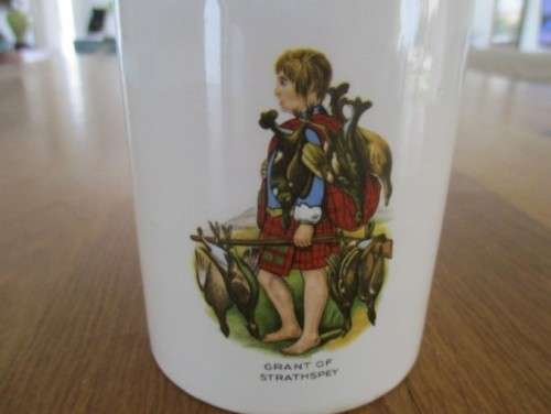 SCOTTISH HERITAGE - A VINTAGE CLAN GRANT MUG - GRANT OF STRATHSPEY