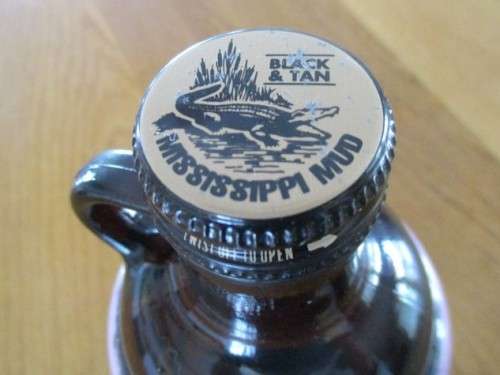 NOT USUALLY FOUND IN S.A. - A 2013 MISSISSIPPI MUD ONE QUART BEER BOTTLE - GREAT BAR DISPLAY!