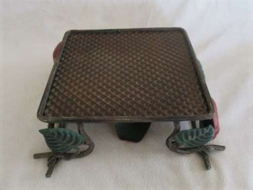 ORNATE VINTAGE METAL SERVIETTE HOLDER - GREAT FOR BRAAIS!