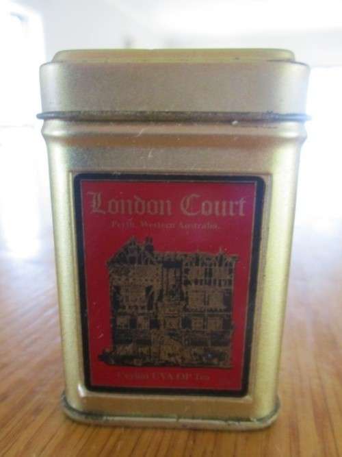 FIVE CUTE SMALL TEA TINS - CHINESE, RUSSIAN AND ENGLISH