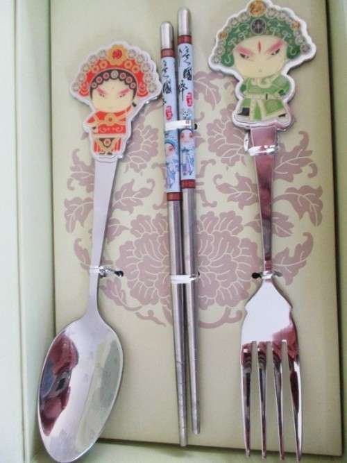 PRETTY GUO CUI JING JU CHINESE PEKING OPERA ART CUTLERY SET - MINT IN BOX (GREAT GIFT)