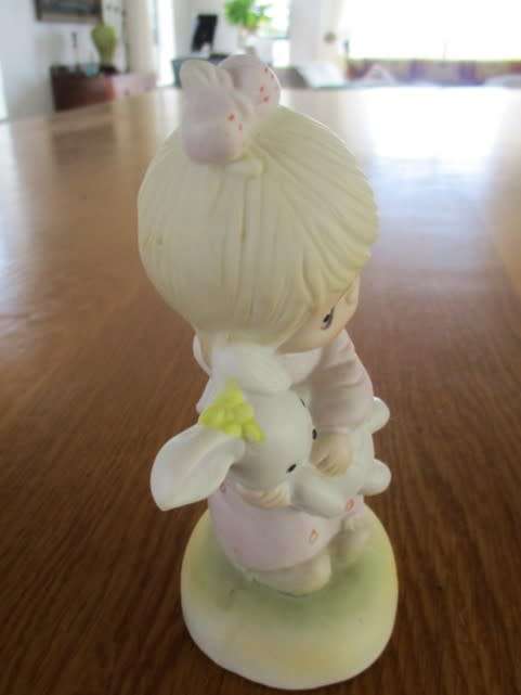HANDMADE ALFRO, LONDON FIGURINE