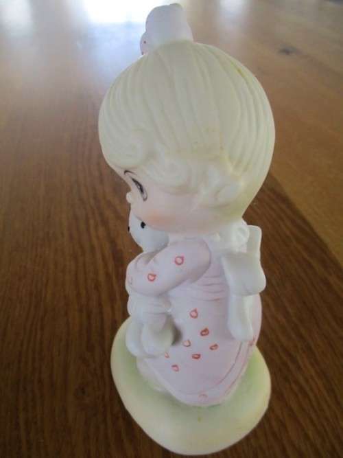 HANDMADE ALFRO, LONDON FIGURINE