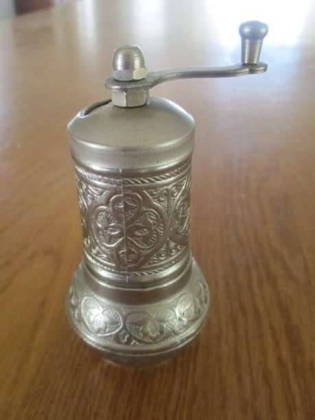 ORNATE VINTAGE TURKISH GRINDER SET - PEPPER /SPICE MILL, SALT DISH & BUTTER PAT/BON BON DISH