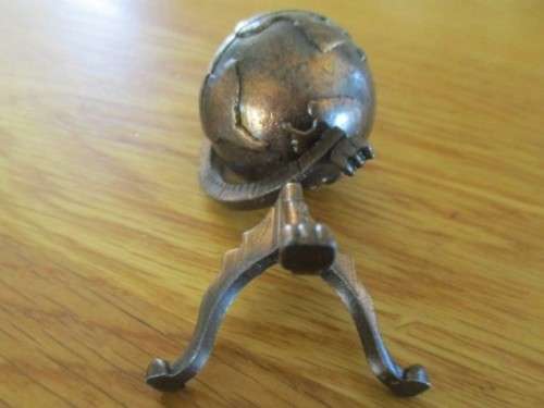 VINTAGE 1976 DURHAM IND. MINIATURE CAST METAL ROTATING WORLD GLOBE - DOLLHOUSE COLLECTABLE