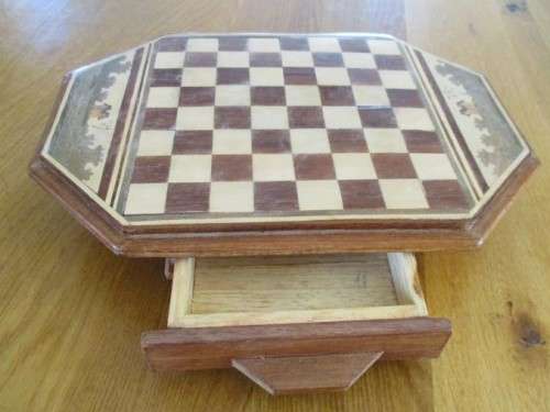 FOR THE COLLECTOR - ANTIQUE HAND WHITTLED CHESS SET - COMPLETE - POW CEYLON??