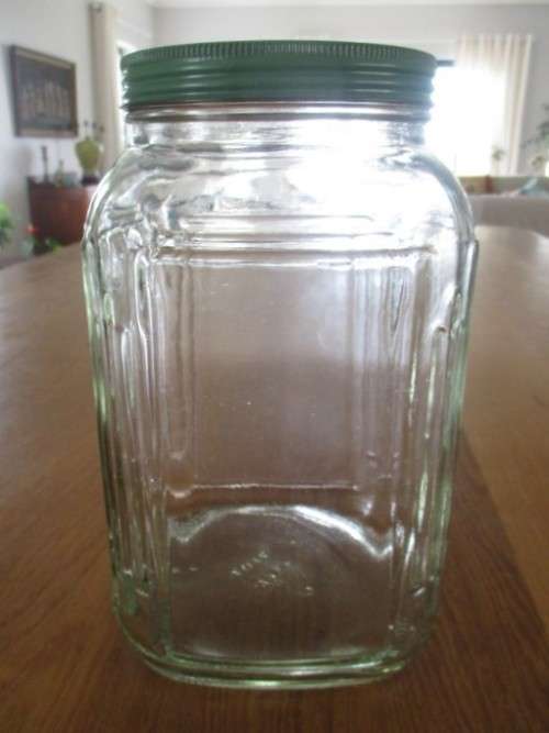 FOR BONJOURPARIS40 ONLY - CORNER CAFE JARS FILLED WITH BOILED SWEETS, BALLS AND APRICOTS?