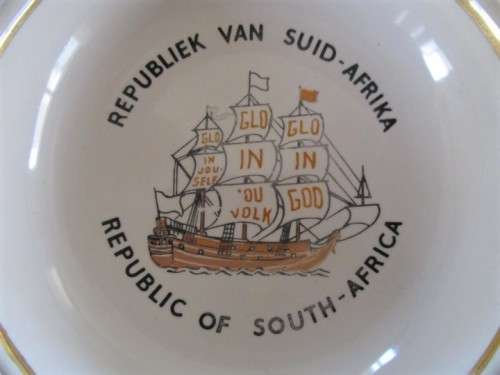 AN OLD REPUBLIC OF SOUTH AFRICA SPOON REST - GLO IN JOUSELF/GLO IN JOU VOLK/ GLO IN GOD