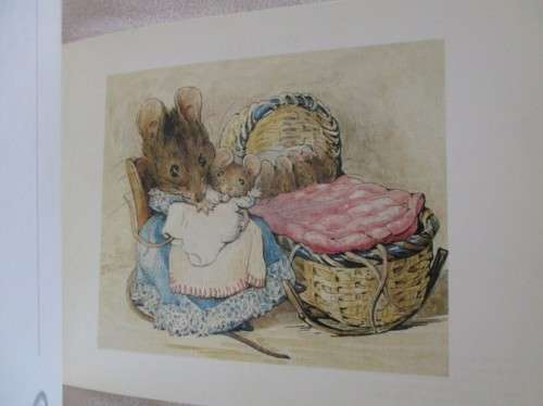 SO SPECIAL - A POSTCARD BOOKLET CONTAINING 26 VINTAGE 1987 BEATRIX POTTER POSTCARDS