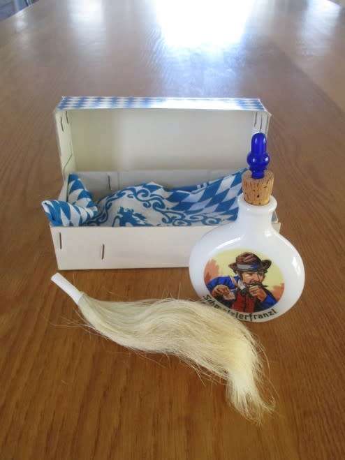 VINTAGE SCHMALZLERFRANZL SNUFF BOTTLE IN ORIGINAL BOX WITH ACCESSORIES