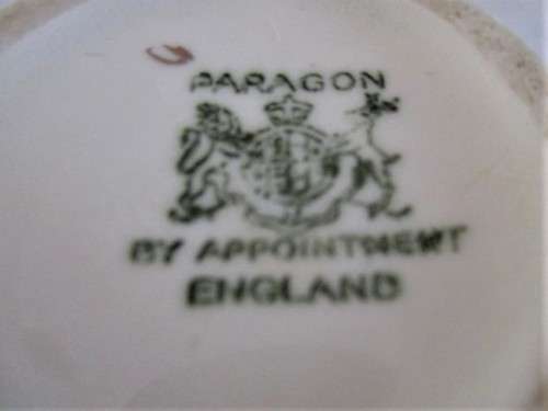 VINTAGE PARAGON CREAMER