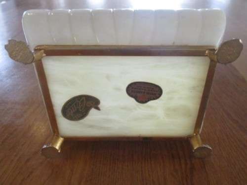 NICE SIZED FOOTED COMO ORIGINALE GENUINE ALABASTER BOX MADE IN ITALY AND IN WONDERFUL CONDITION