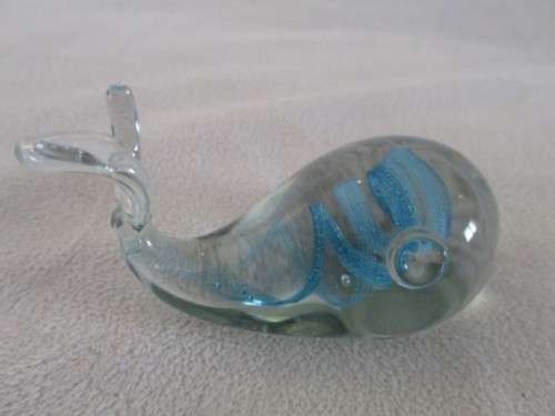 NGWENYA GLASS WHALE WITH BLUE SWIRL - GREAT CONDITION - JUST DIFFICULT TO PHOTOGRAPH