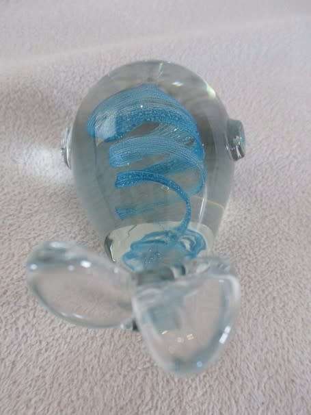 NGWENYA GLASS WHALE WITH BLUE SWIRL - GREAT CONDITION - JUST DIFFICULT TO PHOTOGRAPH